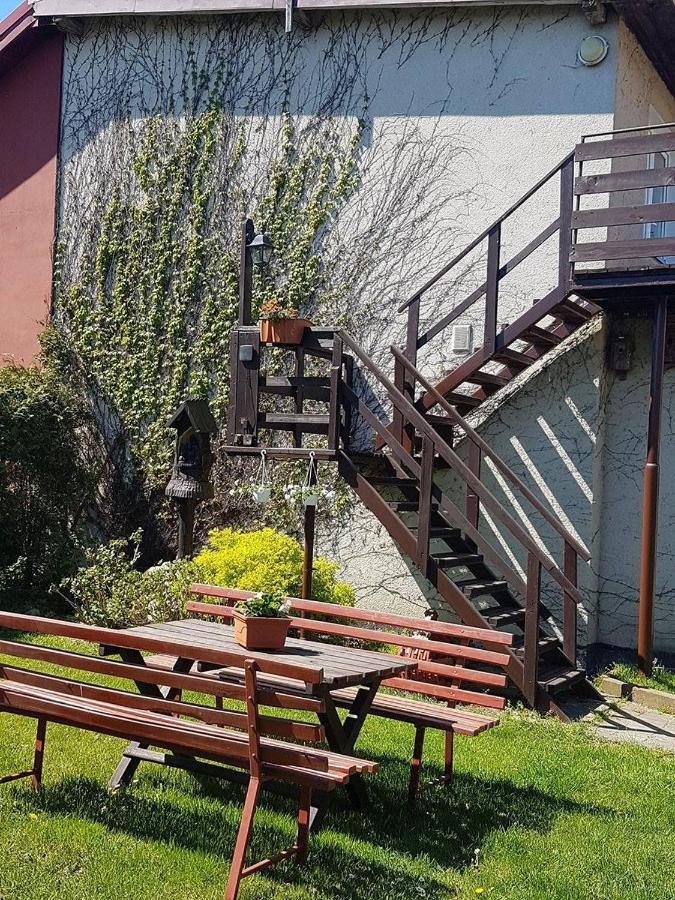Pokoje Goscinne Irena Mieroszyno Buitenkant foto