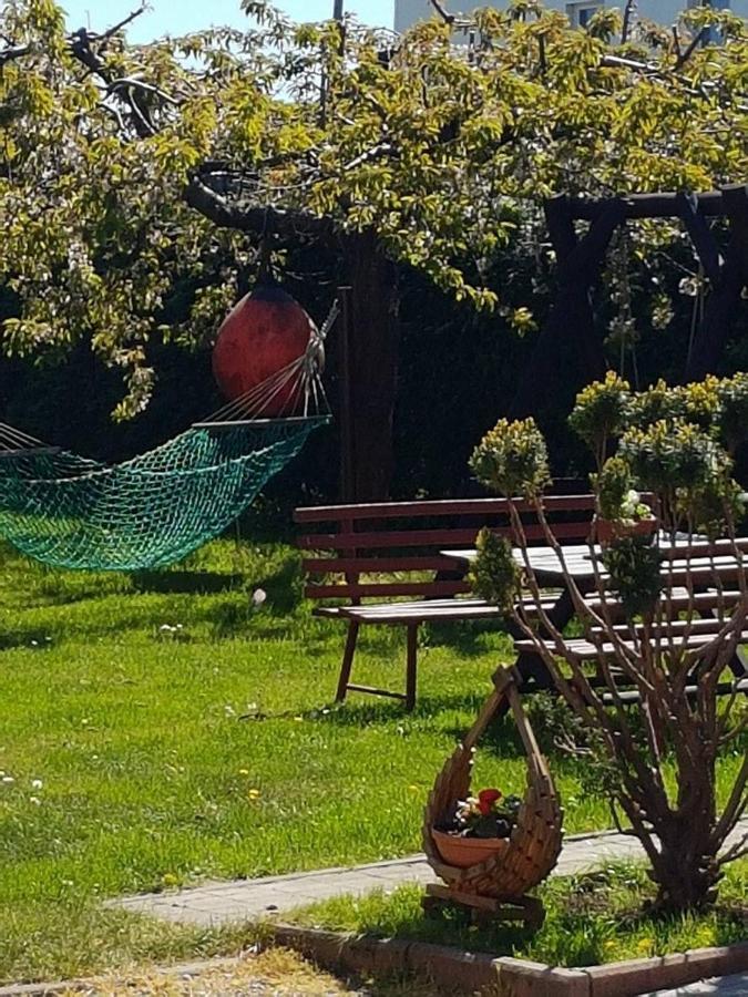 Pokoje Goscinne Irena Mieroszyno Buitenkant foto
